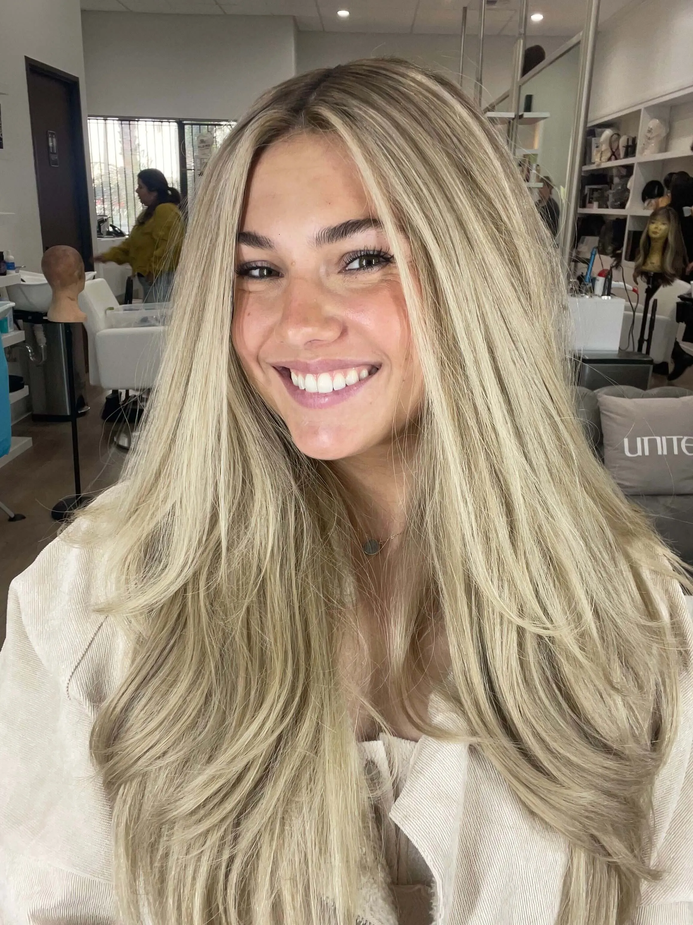 26" Amber Silk Top Wig Platinum Blonde w/ Reverse Balayage