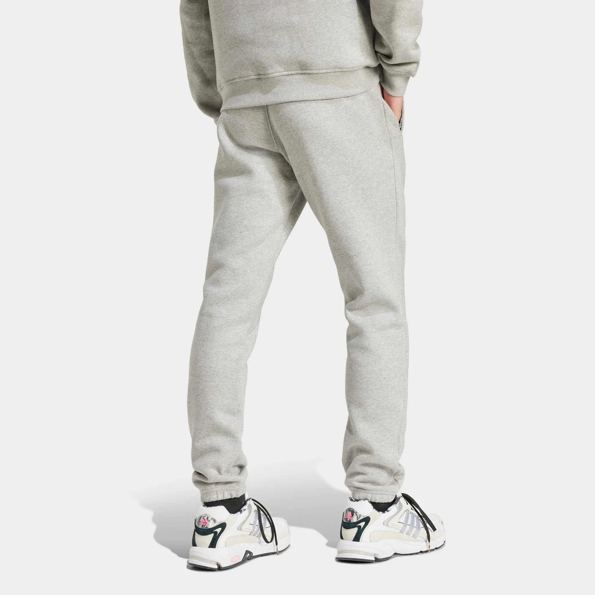 adidas Essentials Sweatpants / Medium Grey Heather