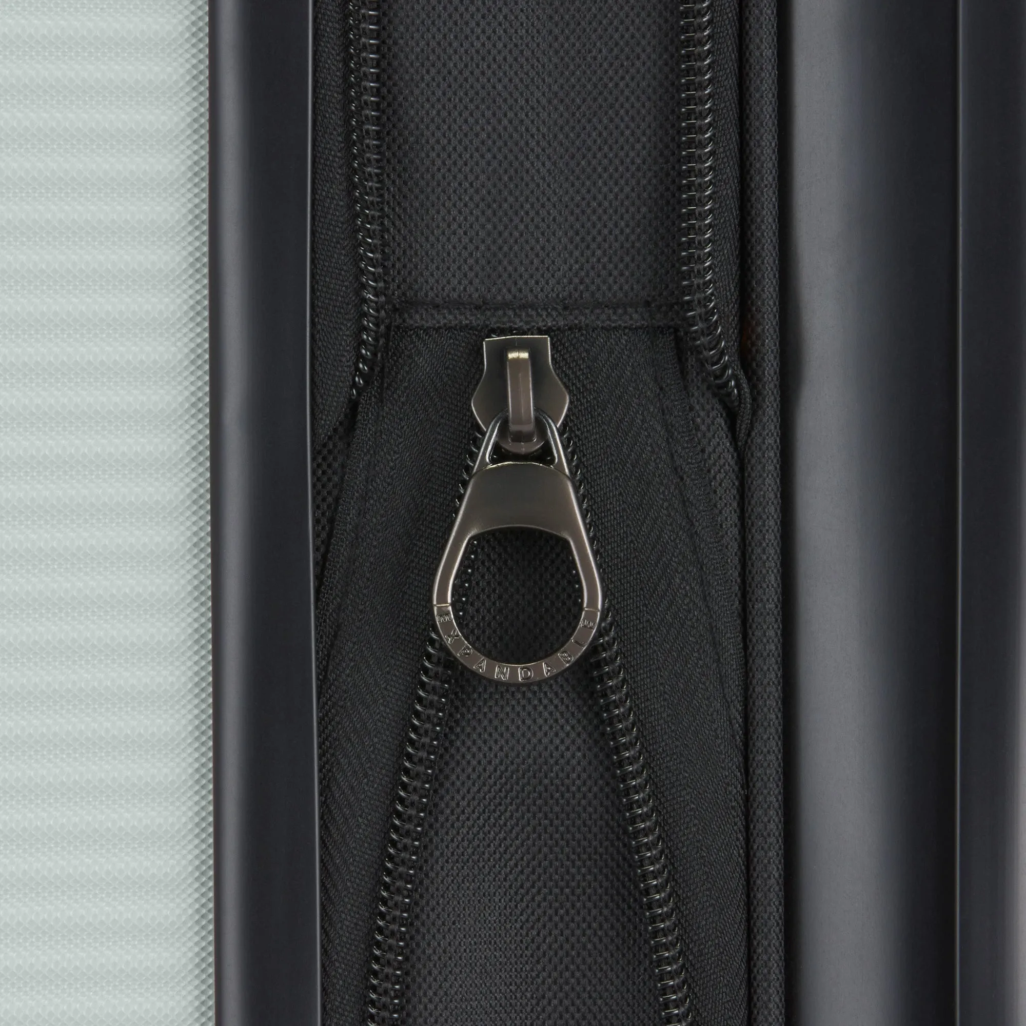 Bugatti Wellington Carry-On *Drop Ship*