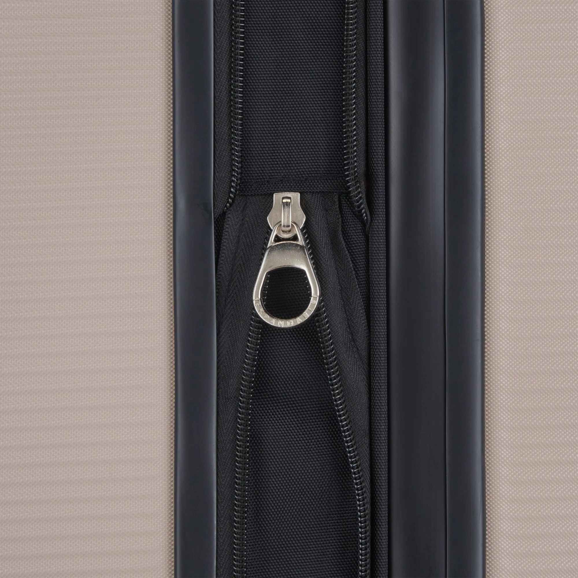 Bugatti Wellington Check-In Medium *Drop Ship*