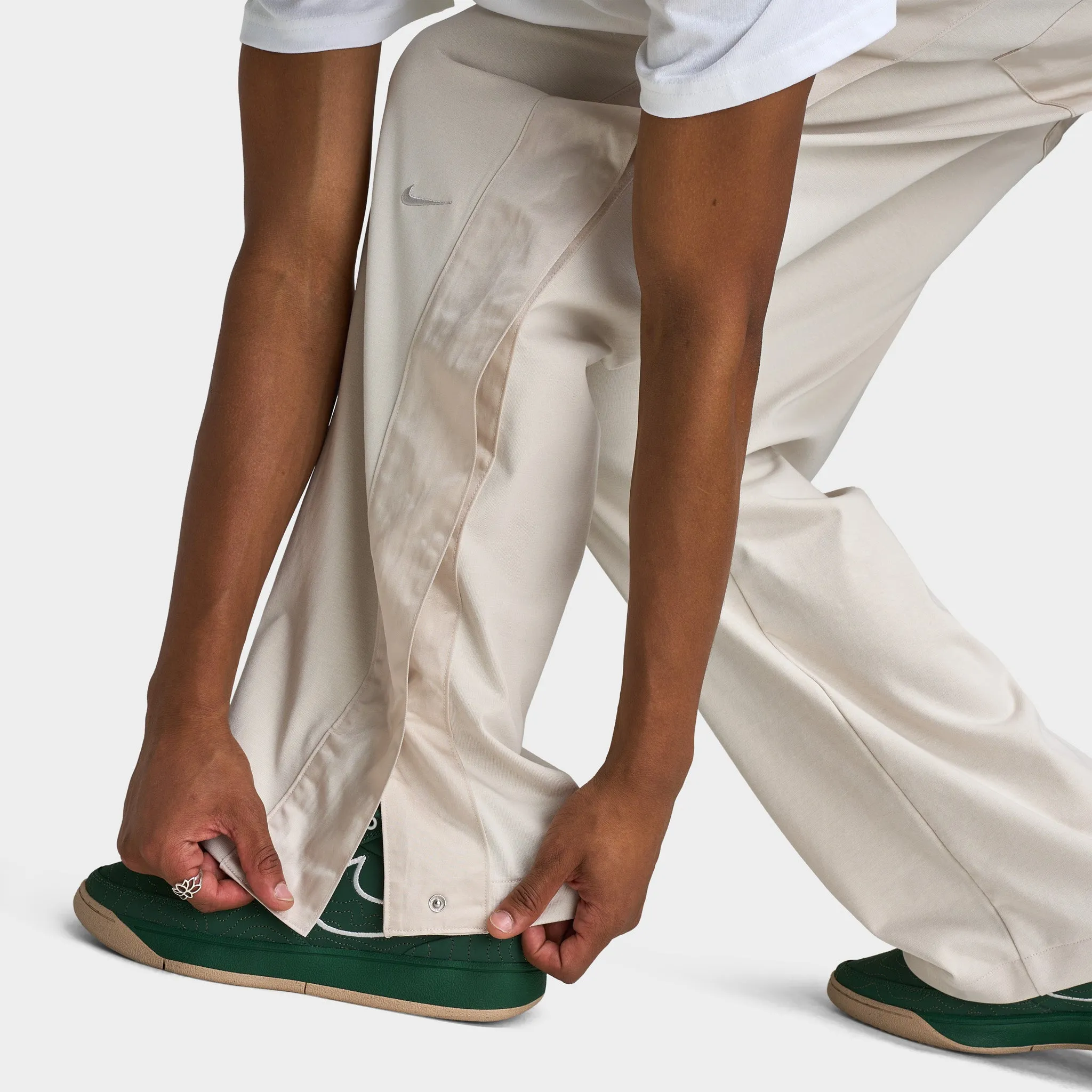 Nike Devin Booker Dri-FIT Pants / Light Orewood Brown