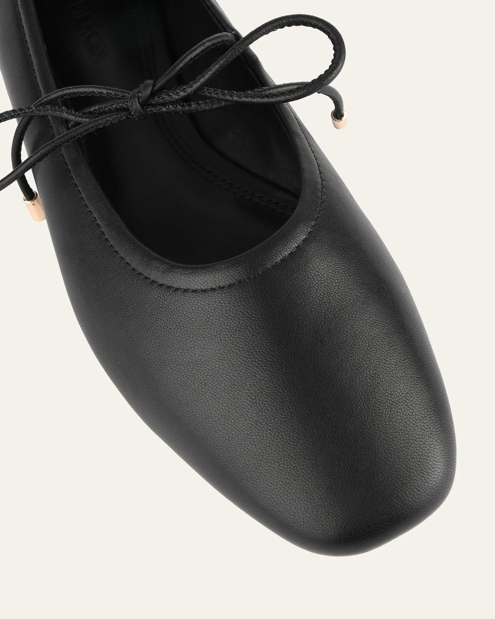 PETAL CASUAL FLATS BLACK LEATHER