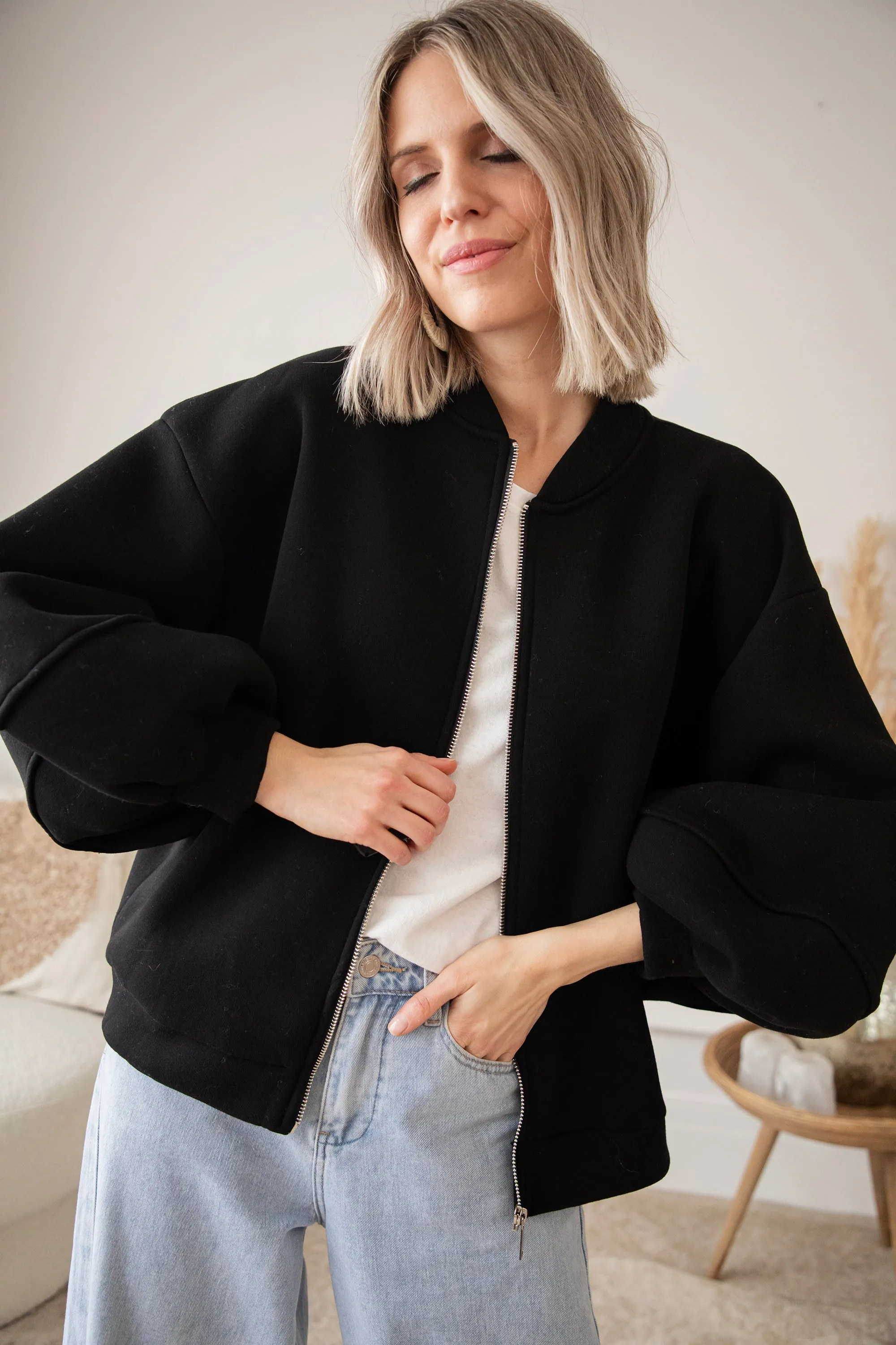 Snuggle Up Black - Vest