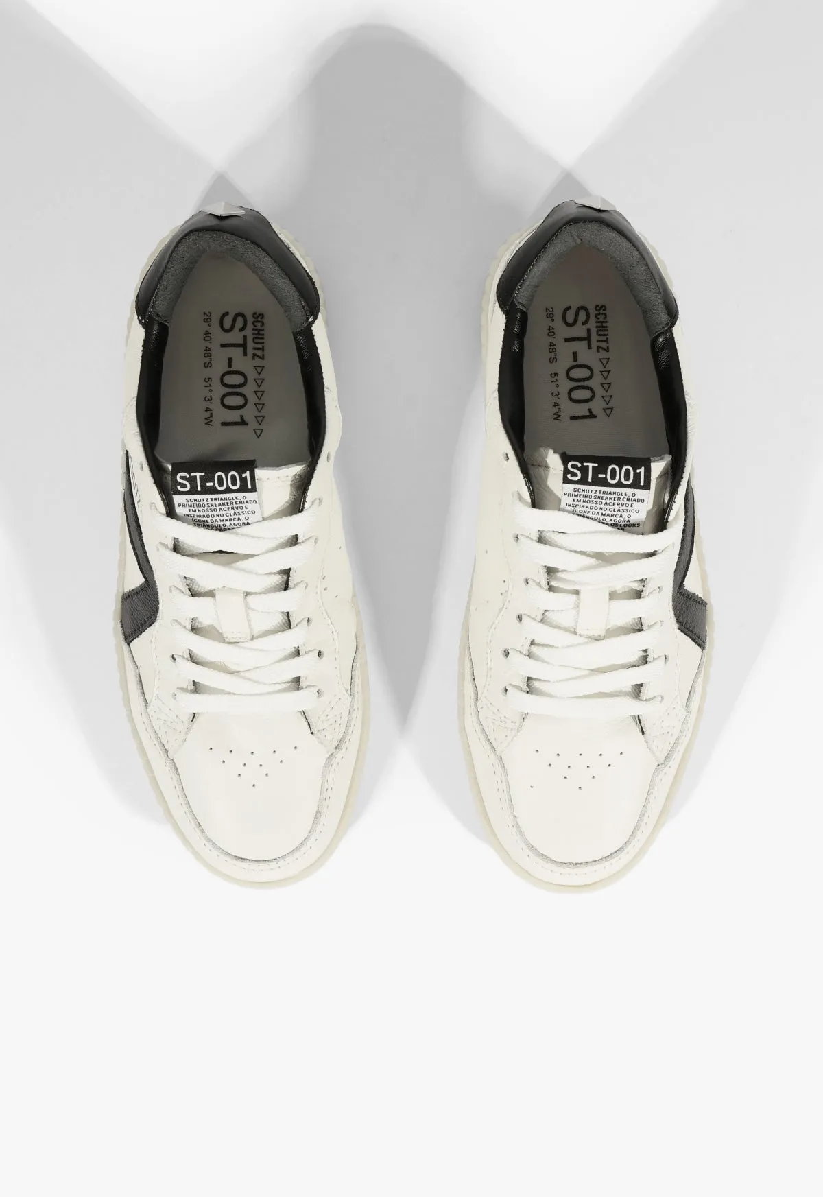 St-001 Sneaker
