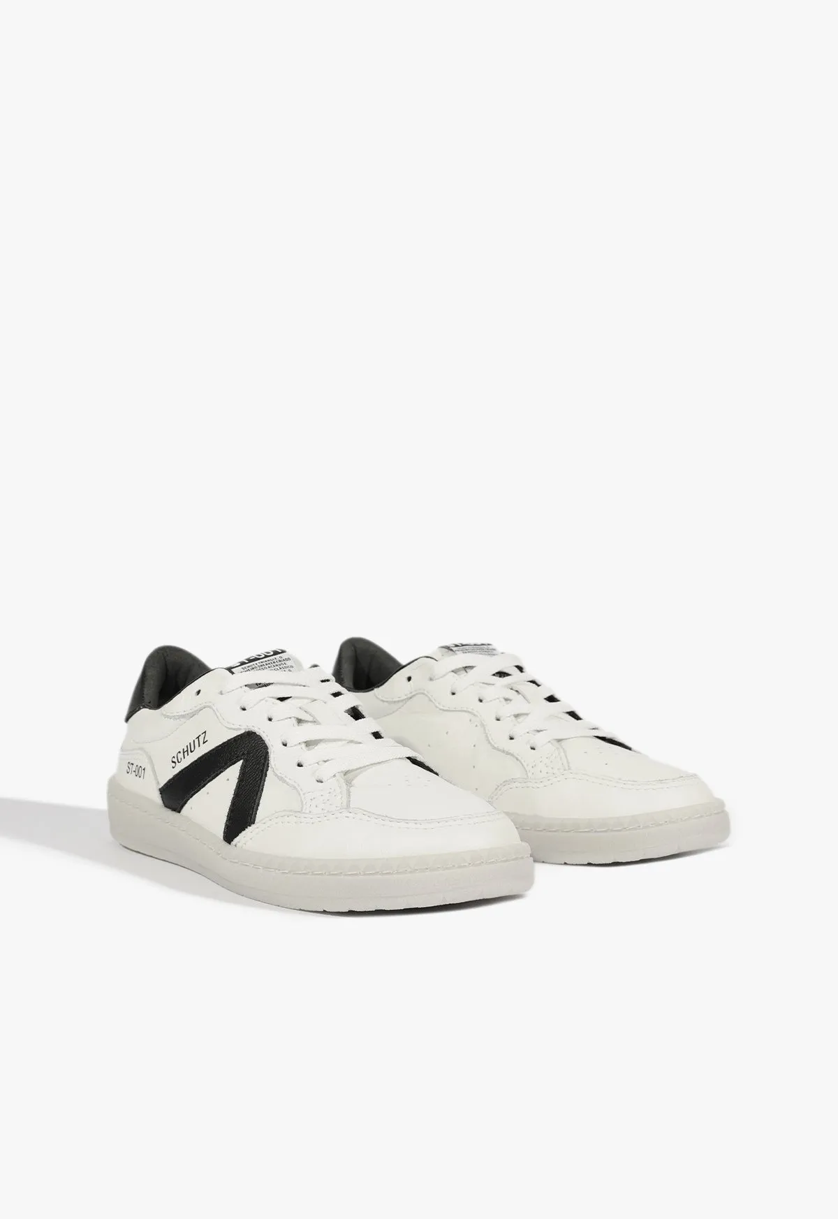 St-001 Sneaker