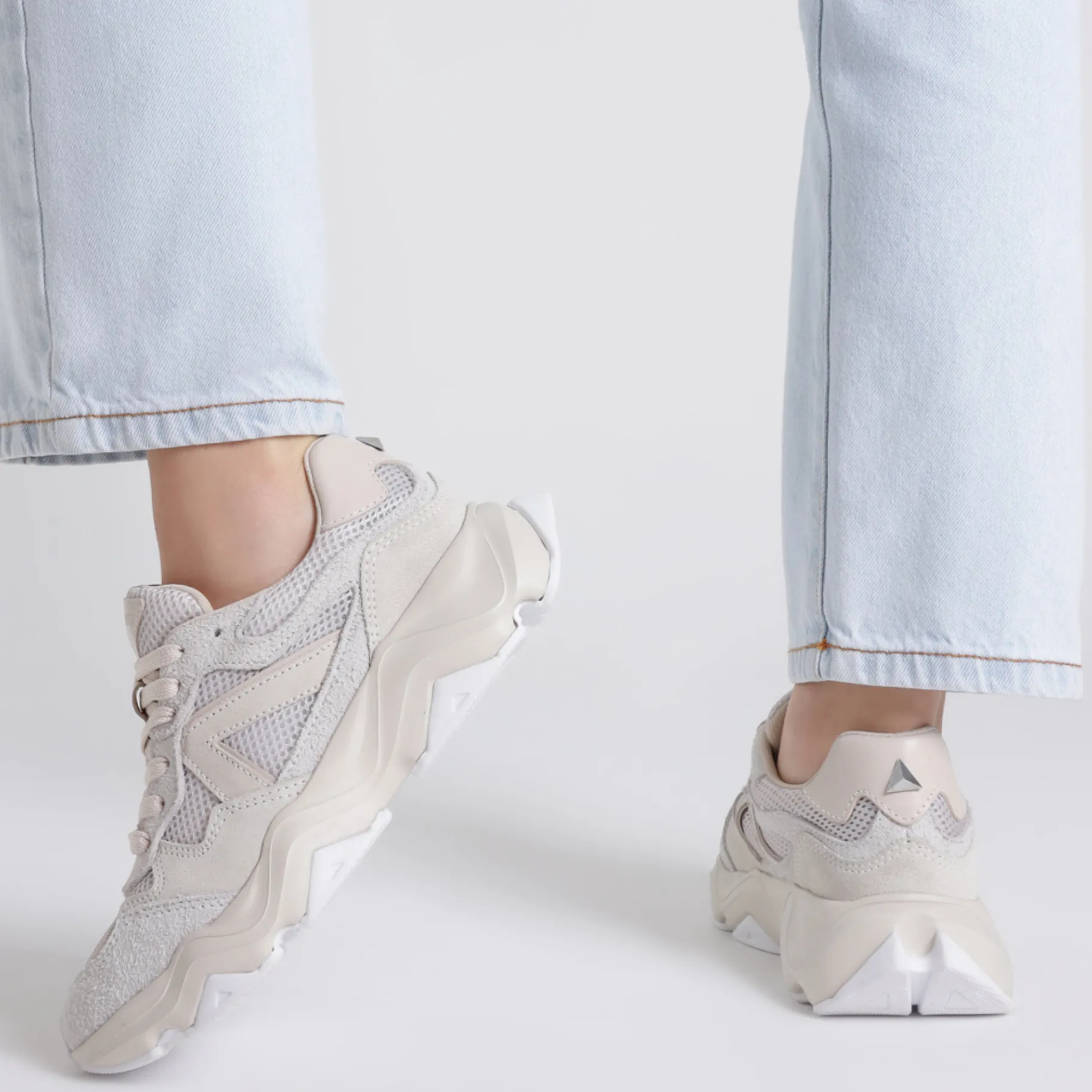ST-2940 Suede Sneaker