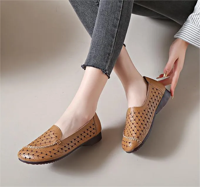 Women Retro Soft Sole Breathable Hollow Slip-Ons