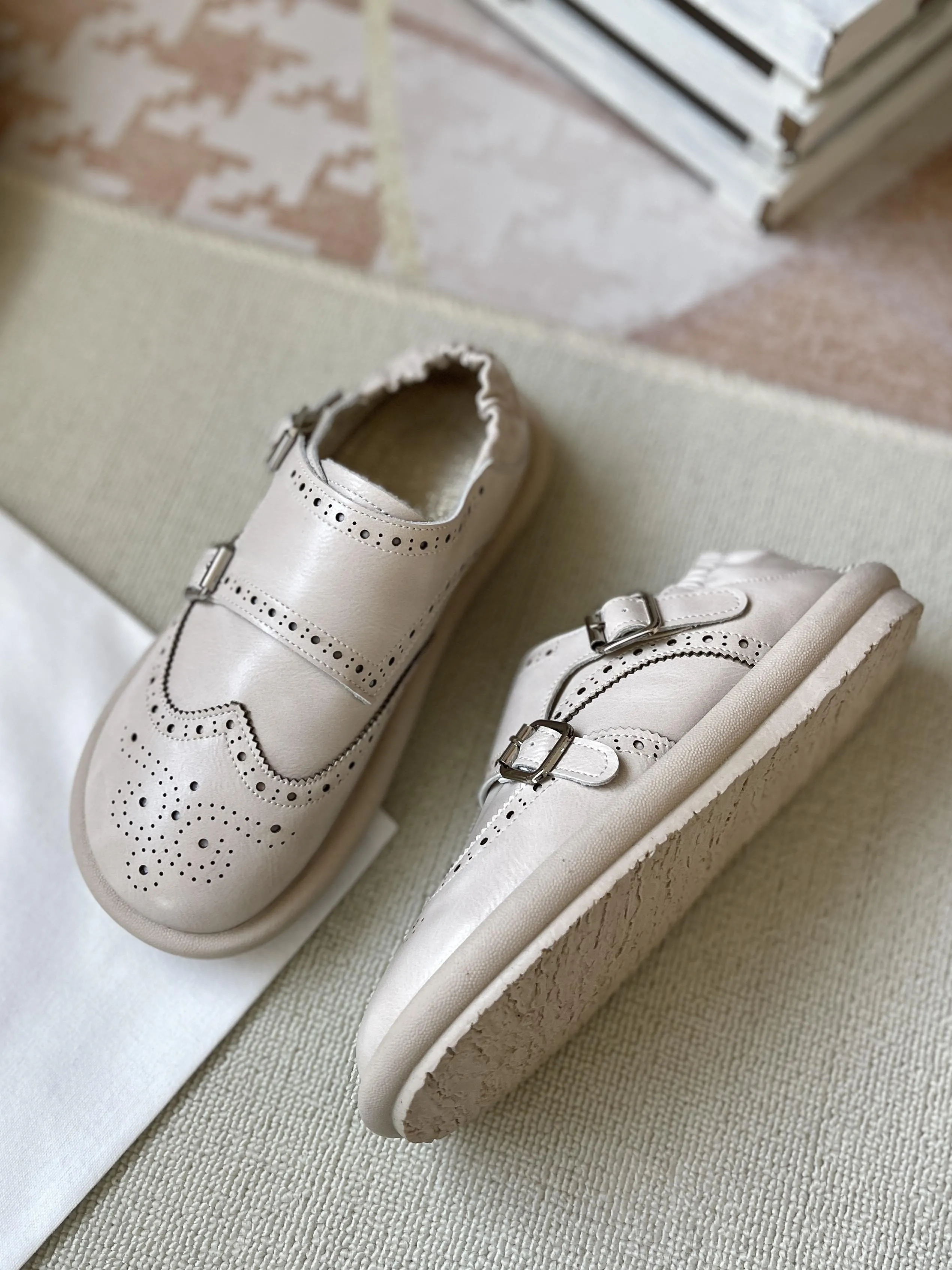 Women Spring Retro Soft Sole Genuine Leather Slip-Ons