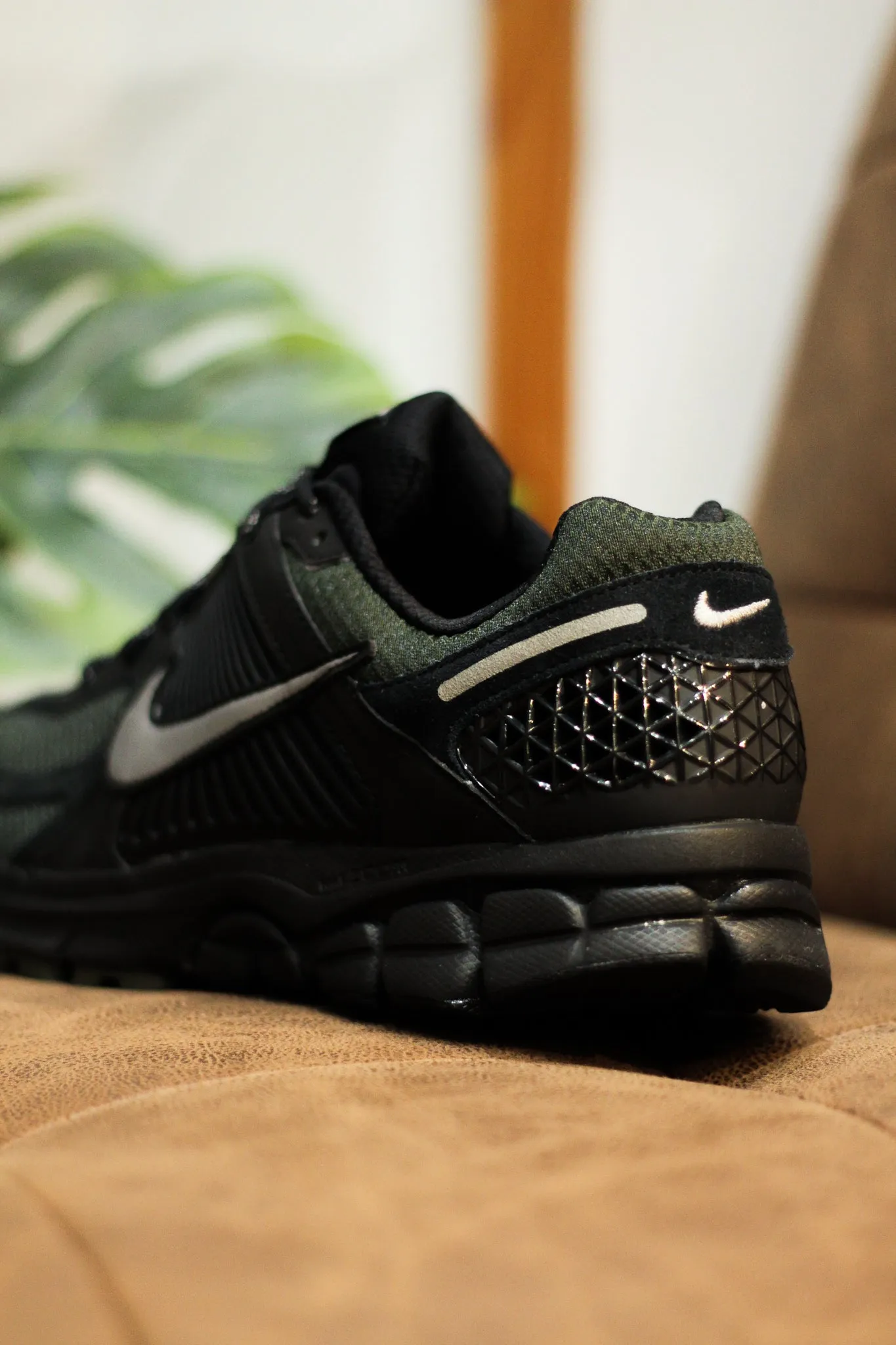 ZOOM VOMERO 5 BLACK/SEQUOIA