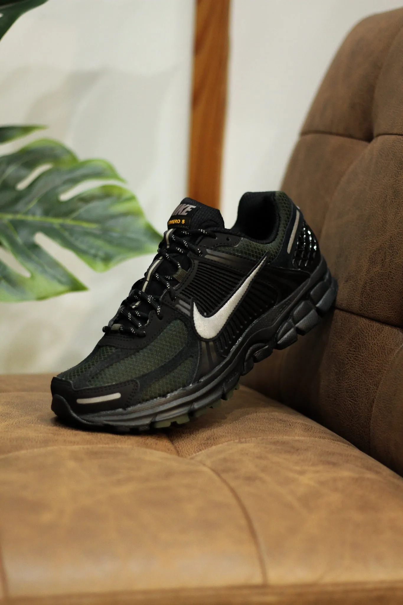 ZOOM VOMERO 5 BLACK/SEQUOIA
